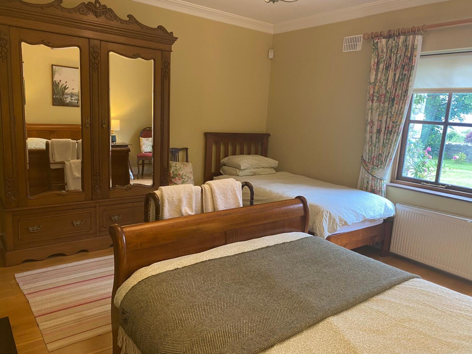 Croagh Patrick Lodge Apartment 웨스트포트 외부 사진